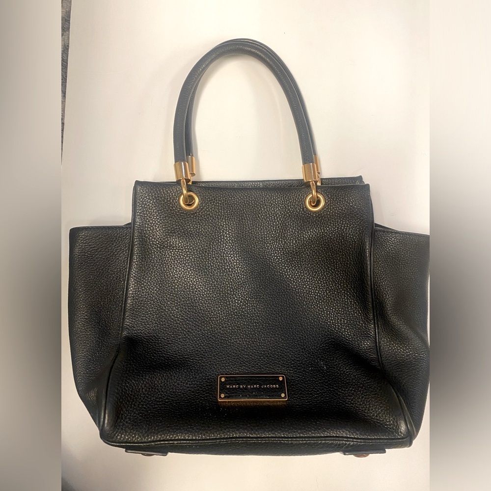 Marc Jacob’s black leather tote bag